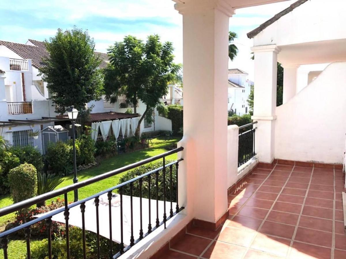 Preciosa Casa De 4 Y 3 Banos, Urbanizacion Naranjos, Puerto Banus Semesterbostad